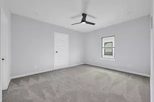 90 Burress St, Houston, TX 77022 - Photo 24