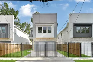 90 Burress St, Houston, TX 77022 - Photo 1