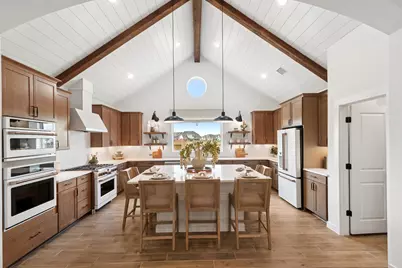 12010 Upper Meadows Avenue, Mont Belvieu, TX 77535 - Photo 6