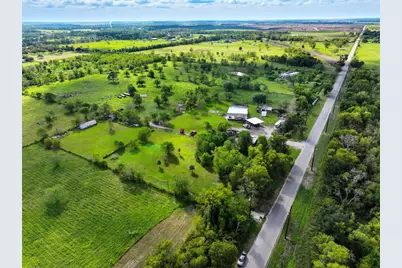 11715 County Road 48, Rosharon, TX 77583 - Photo 2
