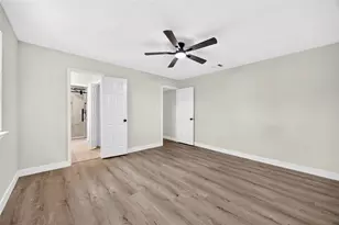 2426 Woodsdale Blvd, Houston, TX 77038 - Photo 22