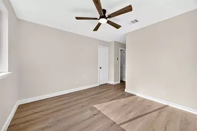 2426 Woodsdale Boulevard, Houston, TX 77038 - Photo 32