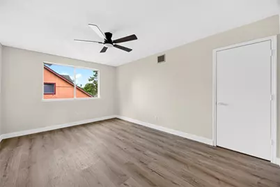 2426 Woodsdale Boulevard, Houston, TX 77038 - Photo 26