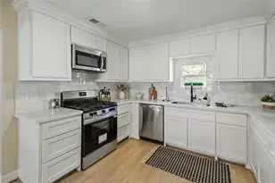 307 Avenue G, Brazoria, TX 77422 - Photo 10