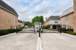 2230 S Piney Point Rd, Houston, TX 77063 - Photo 2