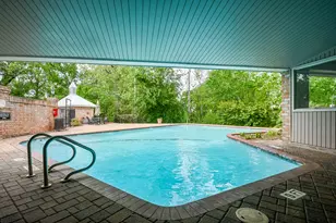 2230 S Piney Point Rd, Houston, TX 77063 - Photo 16