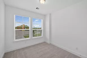 5259 Celestial Ct, Iowa Colony, TX 77583 - Photo 4