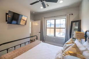 502 S Eagle St, Fredericksburg, TX 78624 - Photo 10