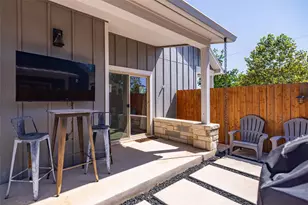 502 S Eagle St, Fredericksburg, TX 78624 - Photo 16