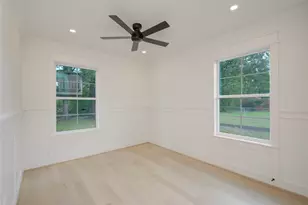 9822 Thorn St, Houston, TX 77078 - Photo 28