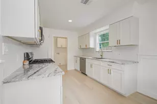 9822 Thorn St, Houston, TX 77078 - Photo 14