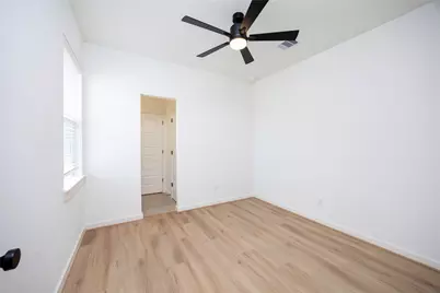1993 Longmire Villas Court, Conroe, TX 77304 - Photo 24