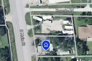 817 S Main St, Highlands, TX 77562 - Photo 22