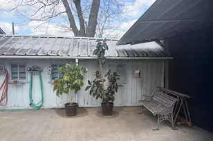 817 S Main St, Highlands, TX 77562 - Photo 4