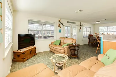 1331 Private Road 652, Sargent, TX 77414 - Photo 6