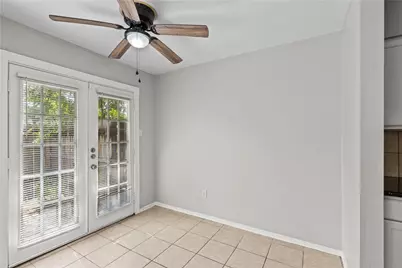 2202 16th Avenue N #4, Texas City, TX 77590 - Photo 4