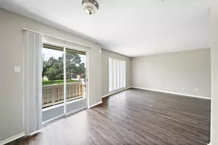 2202 16th Ave N, Texas City, TX 77590 - Photo 2