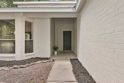 902 Essex Drive, Friendswood, TX 77546 - Photo 6