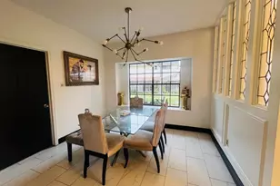 14907 Alderwick Dr, Sugar Land, TX 77498 - Photo 4