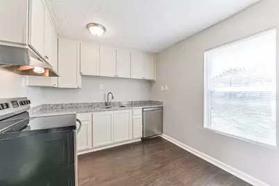 510 S Utah Street, La Porte, TX 77571 - Photo 2