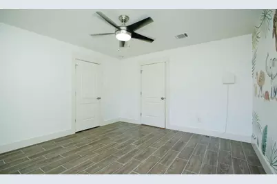 10611 Deerwood Road, Houston, TX 77042 - Photo 32