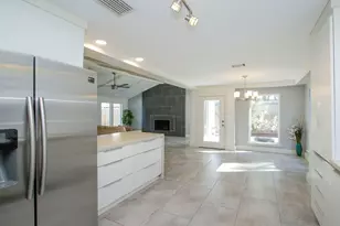 10611 Deerwood Rd, Houston, TX 77042 - Photo 18