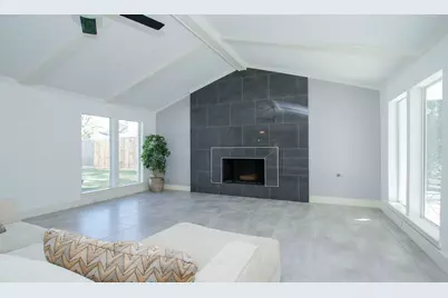10611 Deerwood Road, Houston, TX 77042 - Photo 12