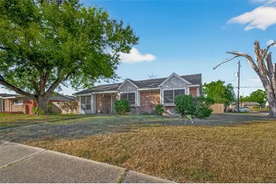 4202 Wuthering Heights Drive, Houston, TX 77045 - Photo 4