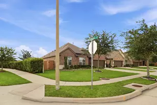2731 Rimini Ln, League City, TX 77573 - Photo 2