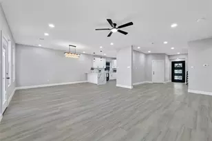 9026 Lawncliff Ln, Houston, TX 77040 - Photo 6