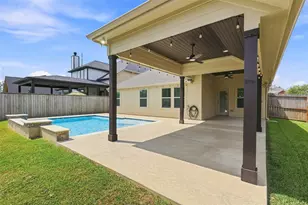 2809 Parkside Village Ln, Pearland, TX 77581 - Photo 1