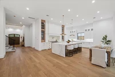 867 W 42nd Street, Houston, TX 77018 - Photo 8