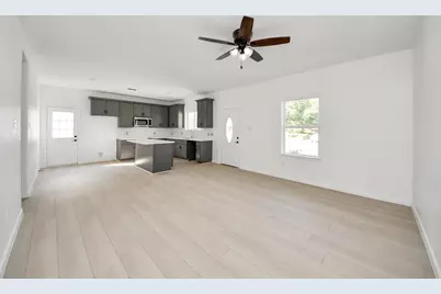 1815 Thompson Street, La Marque, TX 77568 - Photo 4