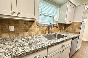 504 Raymond St, La Marque, TX 77568 - Photo 6