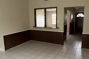 423 W Troy Rd, Houston, TX 77091 - Photo 2