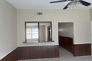 423 W Troy Rd, Houston, TX 77091 - Photo 14