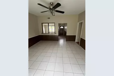 423 W Troy Road, Houston, TX 77091 - Photo 4
