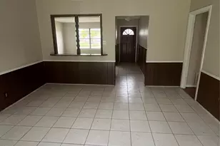 423 W Troy Rd, Houston, TX 77091 - Photo 4
