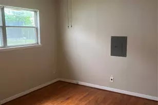423 W Troy Rd, Houston, TX 77091 - Photo 14