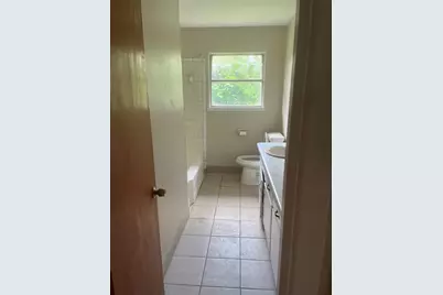423 W Troy Road, Houston, TX 77091 - Photo 10