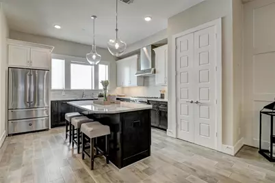 2650 Fountain Key Boulevard, Houston, TX 77008 - Photo 2