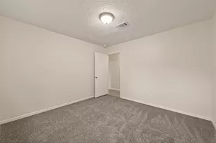 9 N Amburn Rd, Texas City, TX 77591 - Photo 24