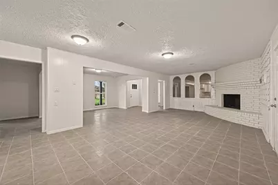 9 N Amburn Road, Texas City, TX 77591 - Photo 8