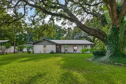 9 N Amburn Road, Texas City, TX 77591 - Photo 2