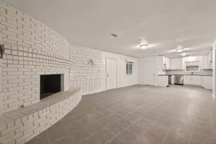 9 N Amburn Rd, Texas City, TX 77591 - Photo 6