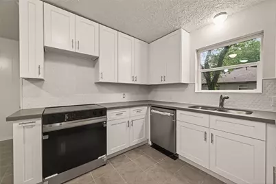 9 N Amburn Road, Texas City, TX 77591 - Photo 14