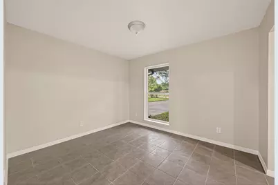9 N Amburn Road, Texas City, TX 77591 - Photo 12