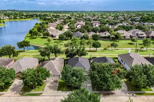 13401 Highland Lake Ln, Pearland, TX 77584 - Photo 1