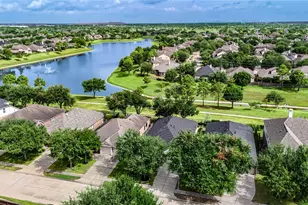 13401 Highland Lake Ln, Pearland, TX 77584 - Photo 36