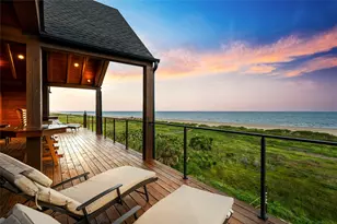 342 Atkinson St, Crystal Beach, TX 77650 - Photo 2